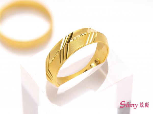 黃金刻花寬戒對戒-男戒 2.08錢 商品圖