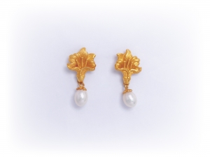 黃金百合花型垂墜珍珠耳環1.87錢